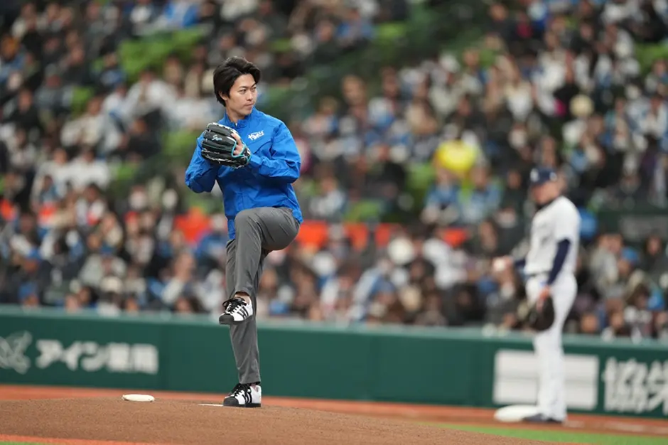 山本雅俊始球式